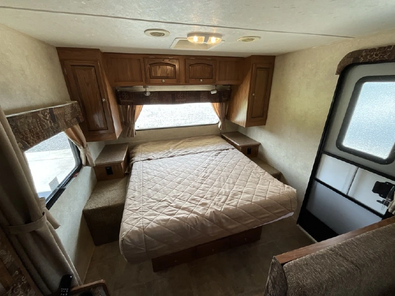 2012 FOREST RIVER FLAGSTAFF MICRO LITE 25DS
