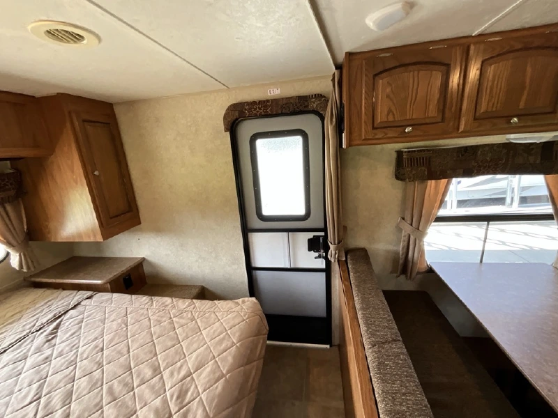 2012 FOREST RIVER FLAGSTAFF MICRO LITE 25DS