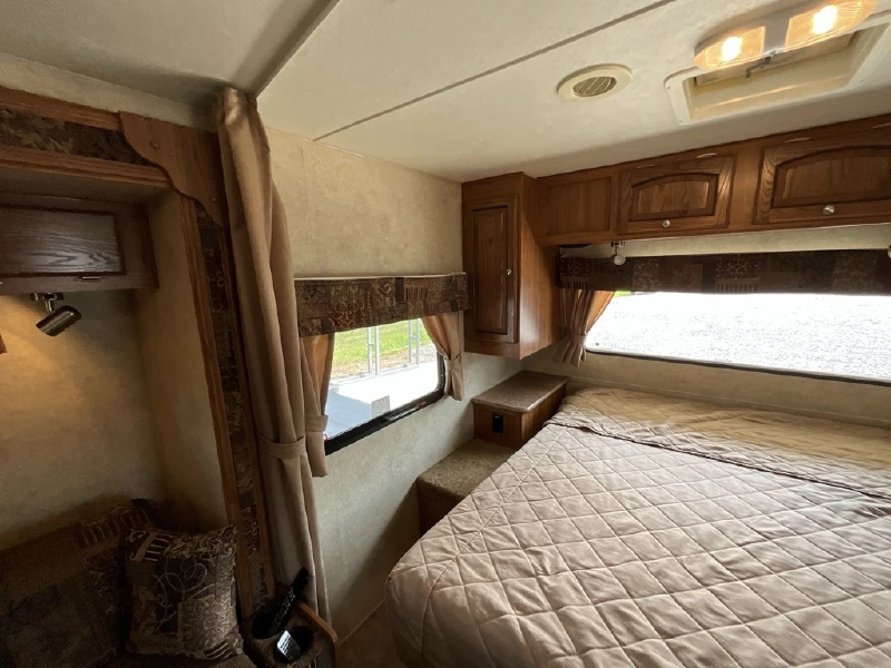 2012 FOREST RIVER FLAGSTAFF MICRO LITE 25DS