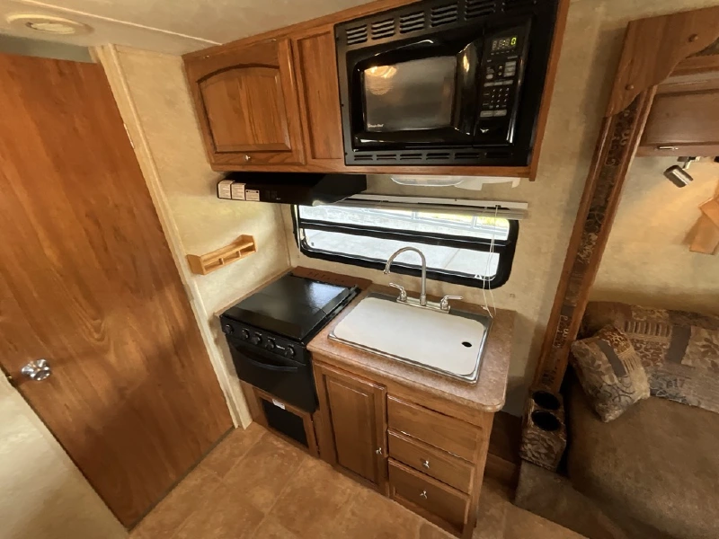 2012 FOREST RIVER FLAGSTAFF MICRO LITE 25DS