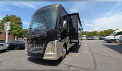 2014 Winnebago ADVENTURER 38Q RV