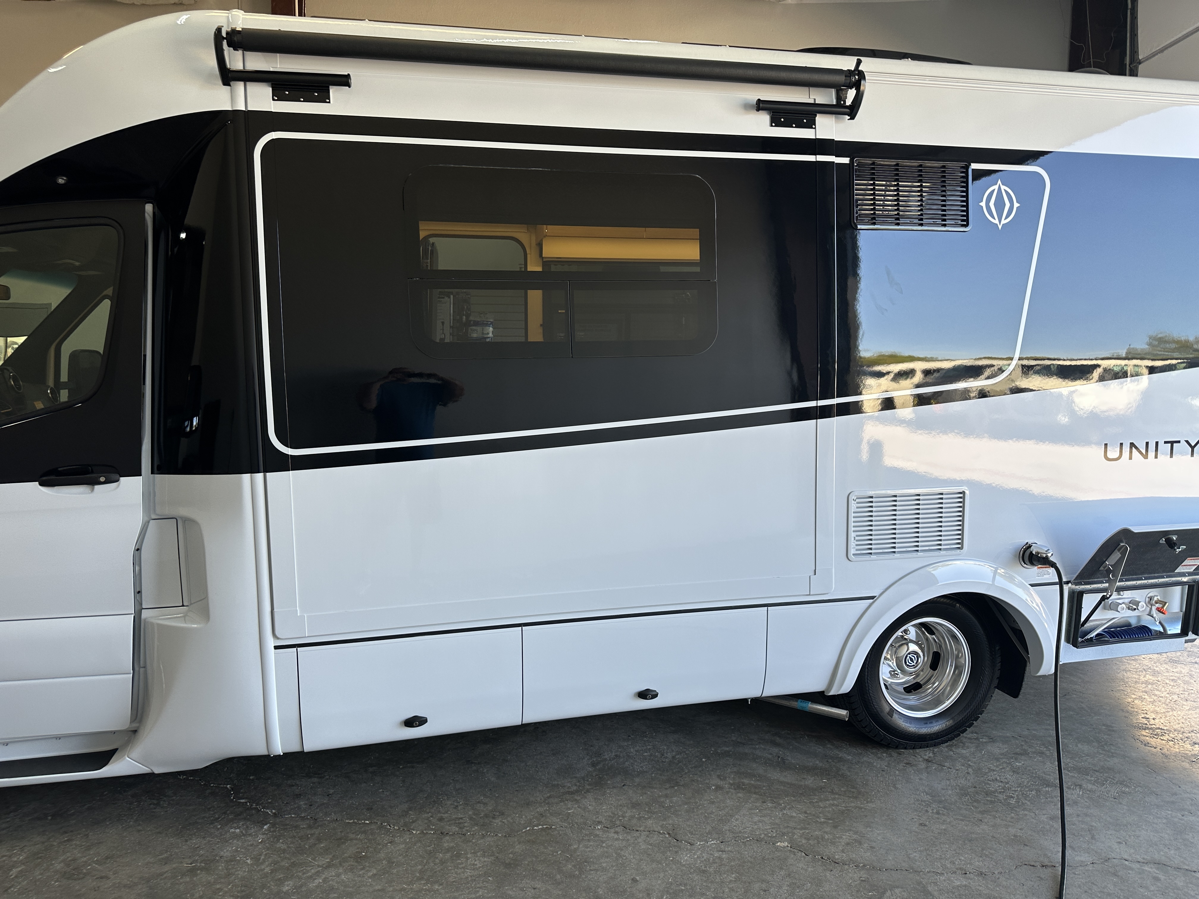 2023 Leisure Travel UNITY U 24 CB RV