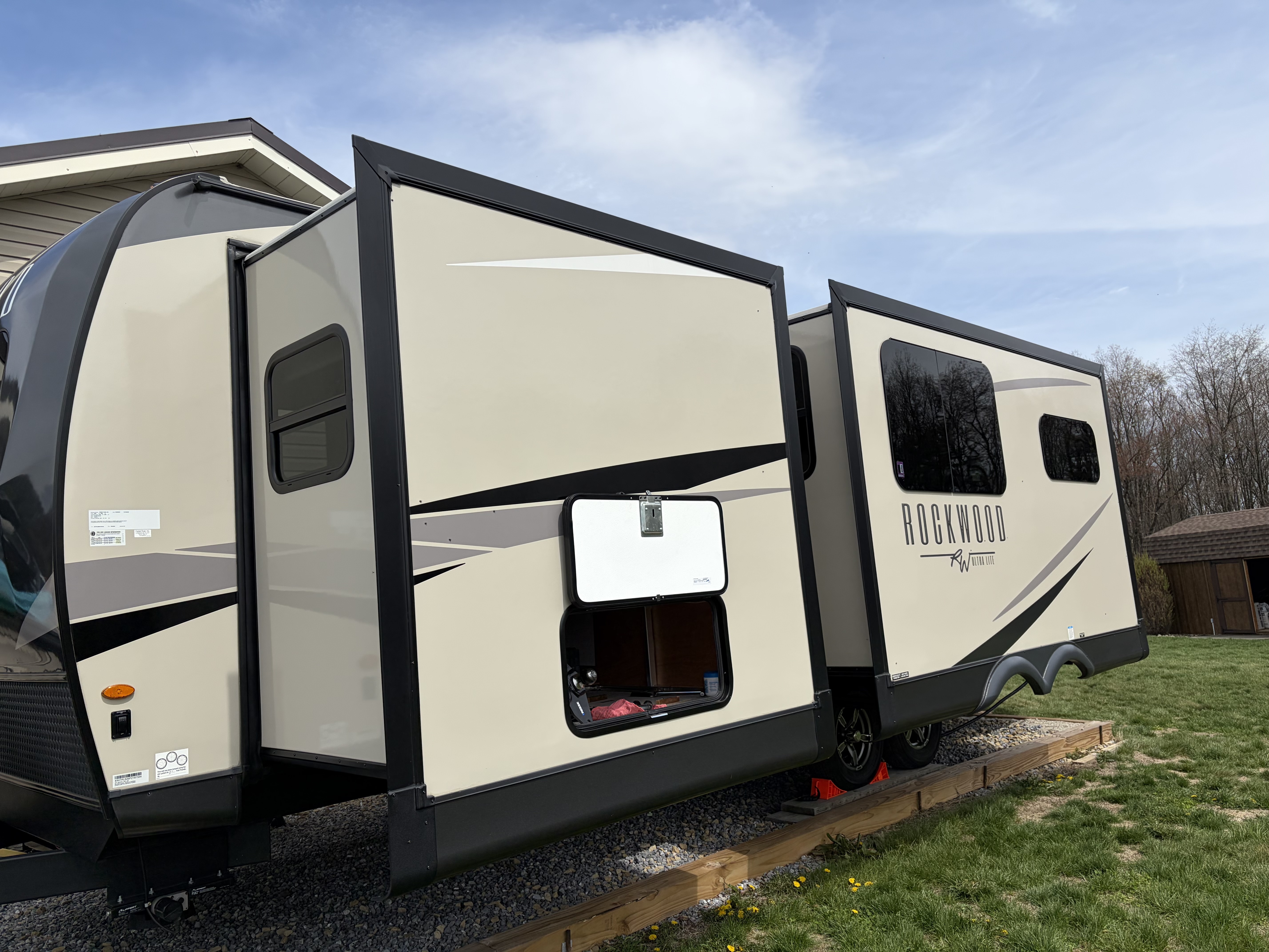 2023 Forest River ROCKWOOD ULTRA LITE 2614BS in brockway PA