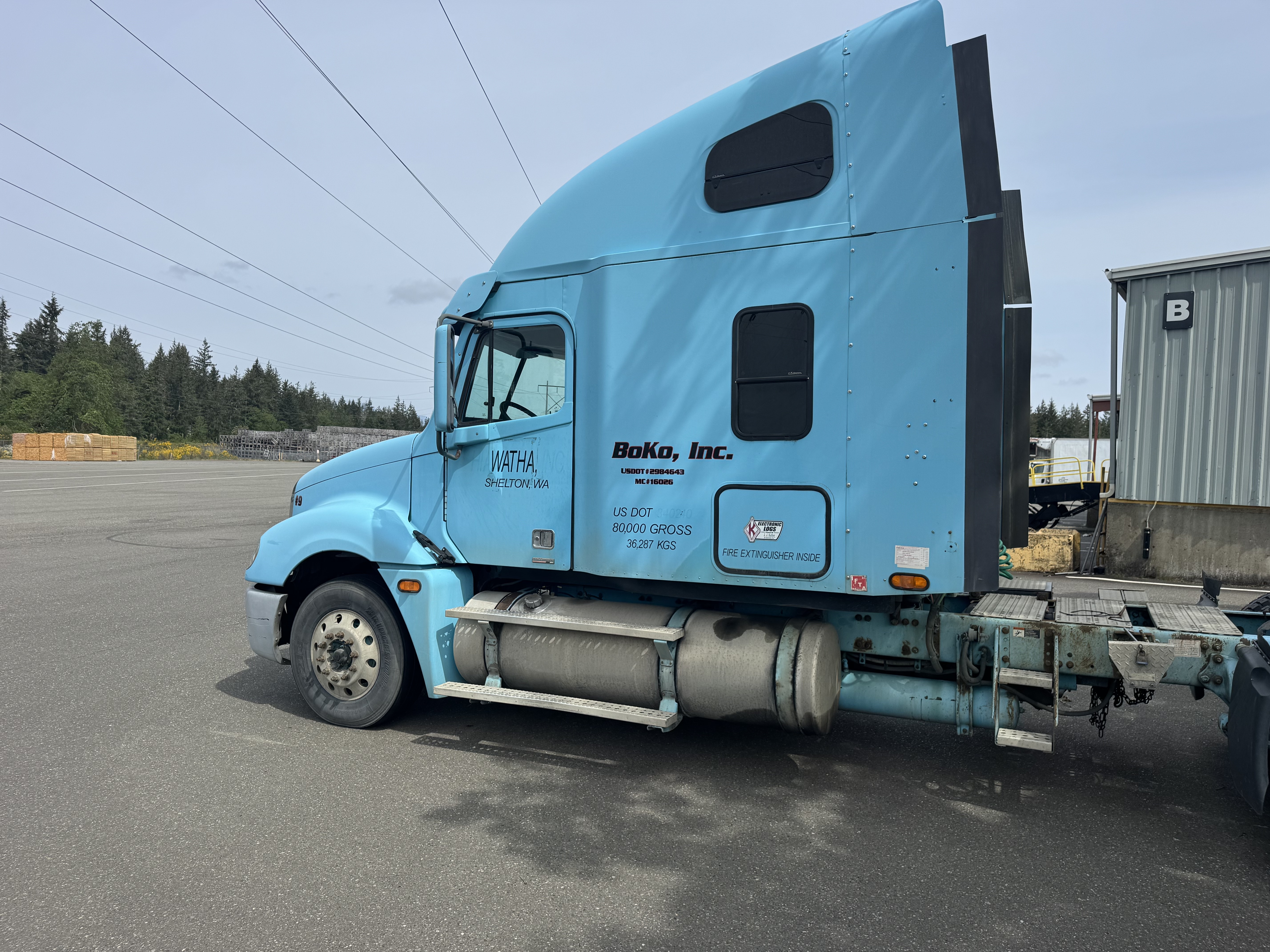 2007 FREIGHTLINER Columbia in Union, WA