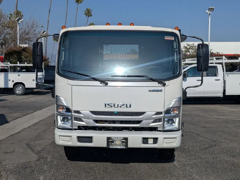 2025 ISUZU NPR