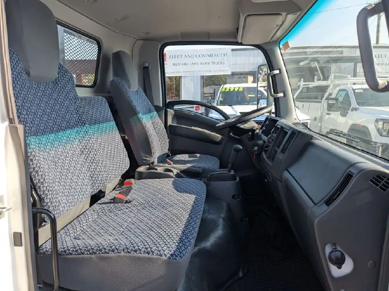2025 ISUZU NPR