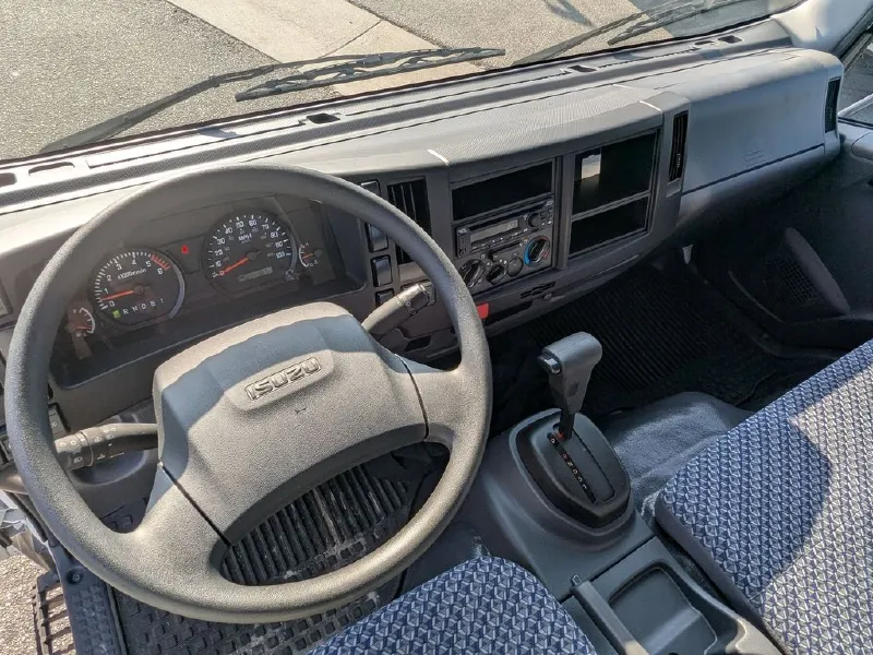 2025 ISUZU NPR