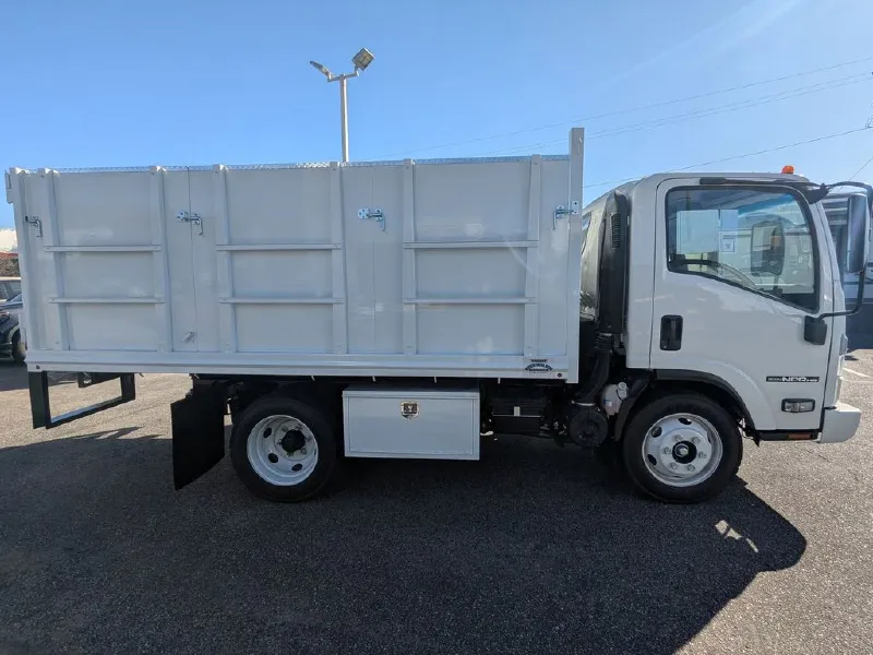 2026 ISUZU NPR HD