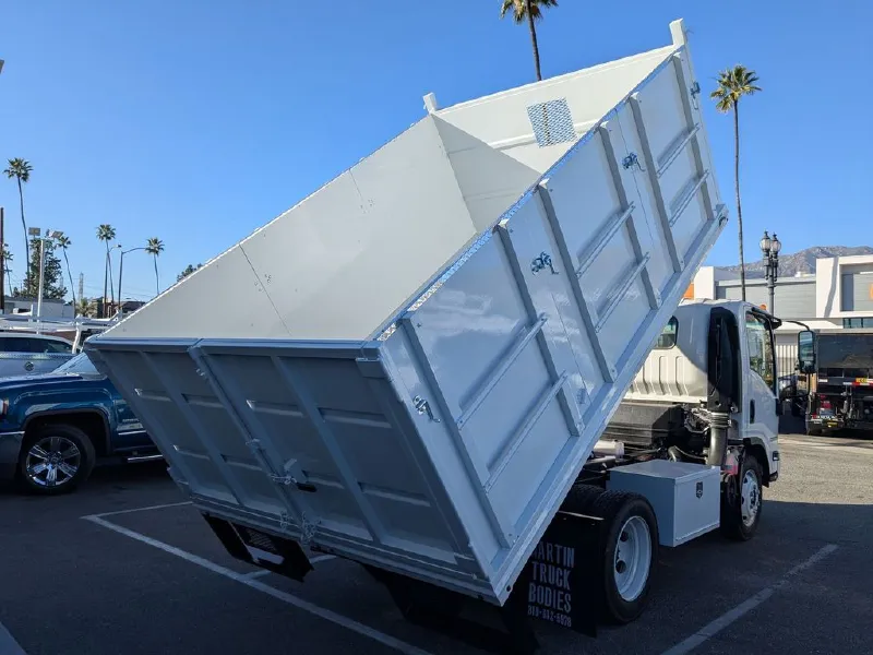 2026 ISUZU NPR HD