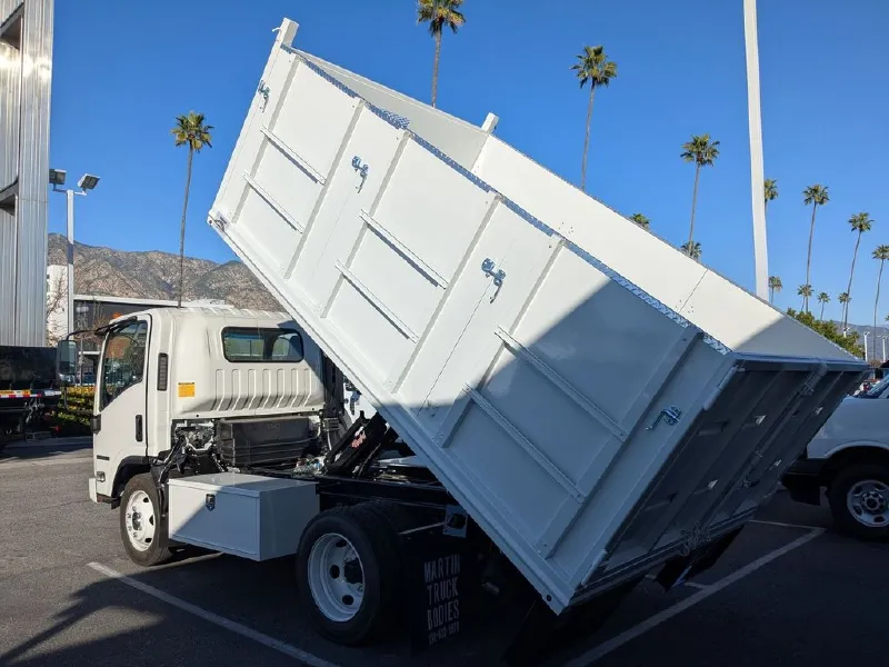 2026 ISUZU NPR HD