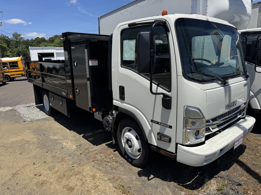 2025 ISUZU NRR in Riverside, NJ