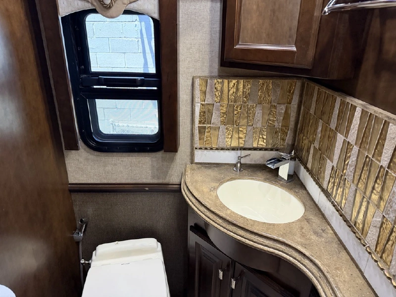 2017 TIFFIN MOTORHOMES 45OPP