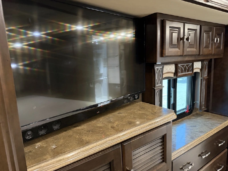 2017 TIFFIN MOTORHOMES 45OPP