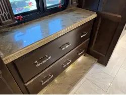 2017 TIFFIN MOTORHOMES 45OPP