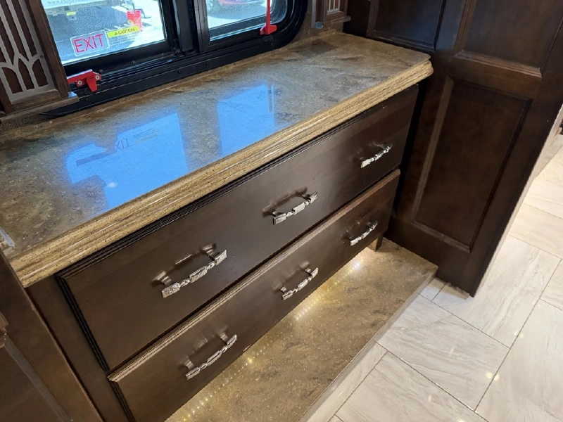 2017 TIFFIN MOTORHOMES 45OPP