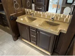 2017 TIFFIN MOTORHOMES 45OPP