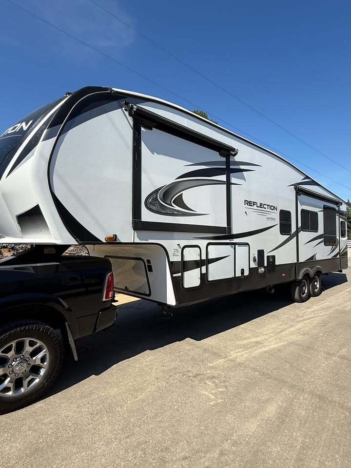 2021 Grand Design REFLECTION 320MKS RV