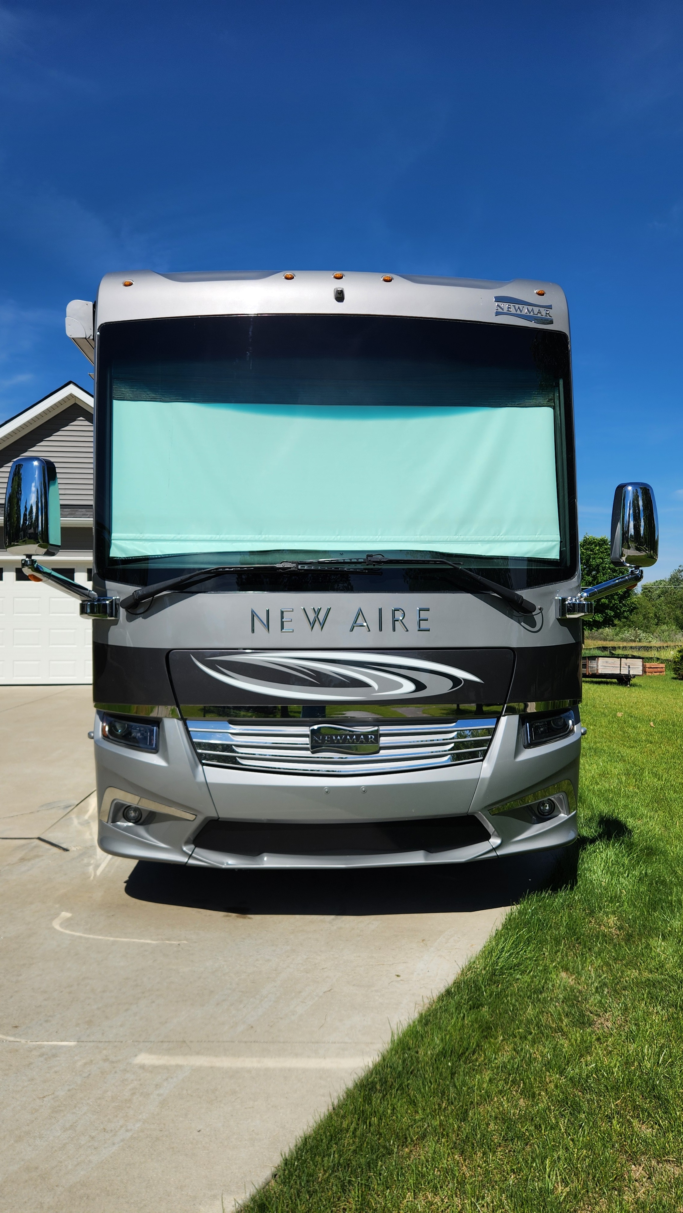 2019 Newmar NEW AIRE 3345 in fowlerville MI