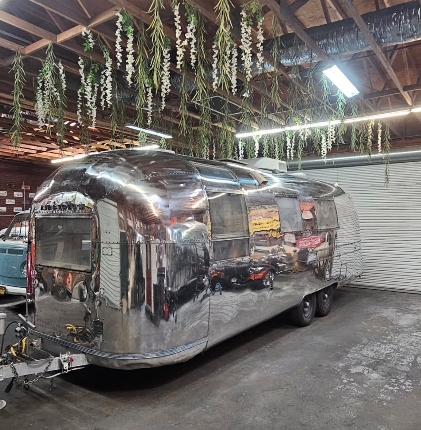 1968 Airstream OVERLANDER LAND YACHT RV