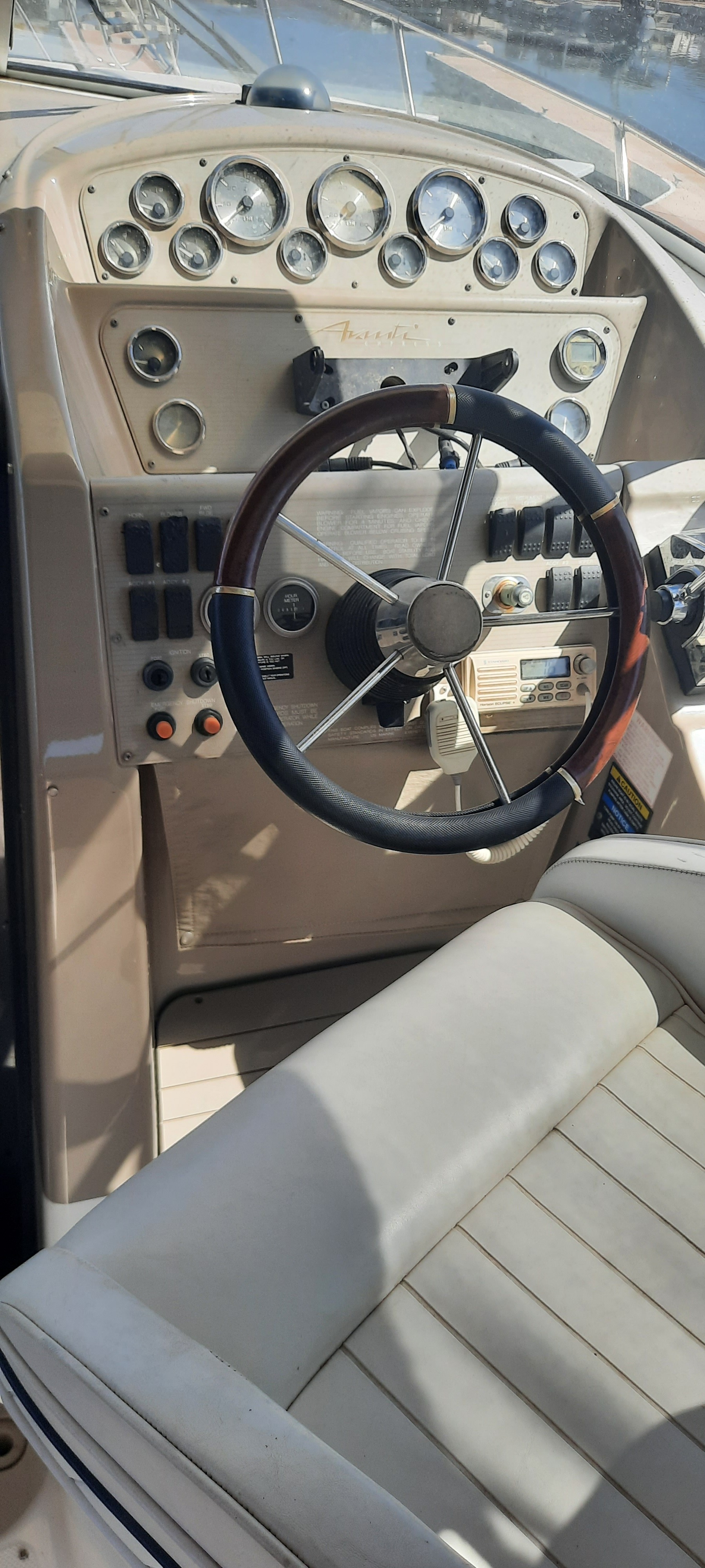 1997 Bayliner 3250 Avanti in fort mohave AZ