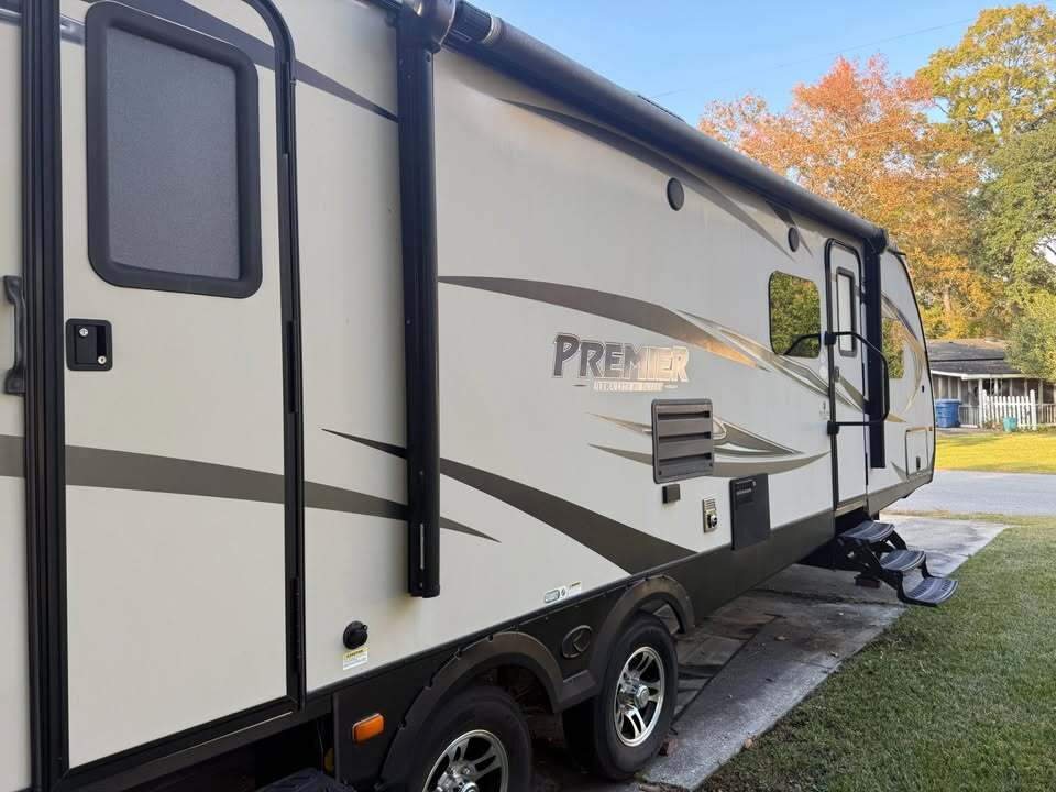 2016 Keystone PREMIER 31BKPR in charleston SC