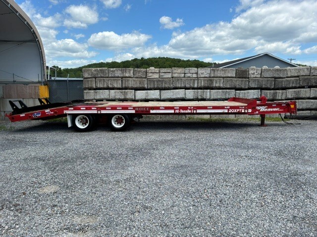 2004 EAGER BEAVER 20ton in Pittsburgh, PA