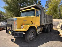 1988 AUTOCAR DK64B
