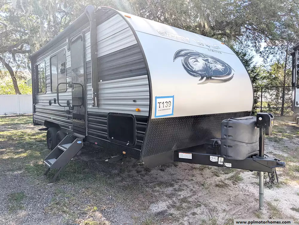 2022 Forest River Cherokee Grey Wolf 18RR in summerfield FL