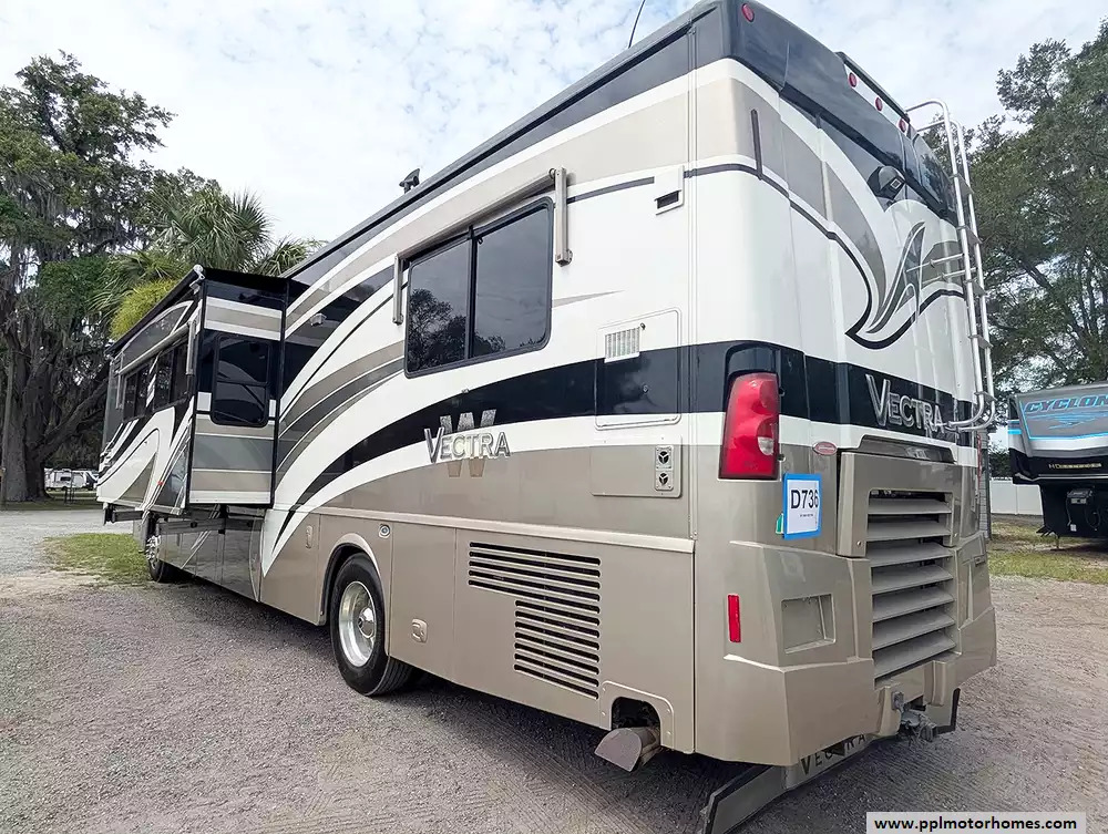 2008 Winnebago Vectra 40TD in summerfield FL