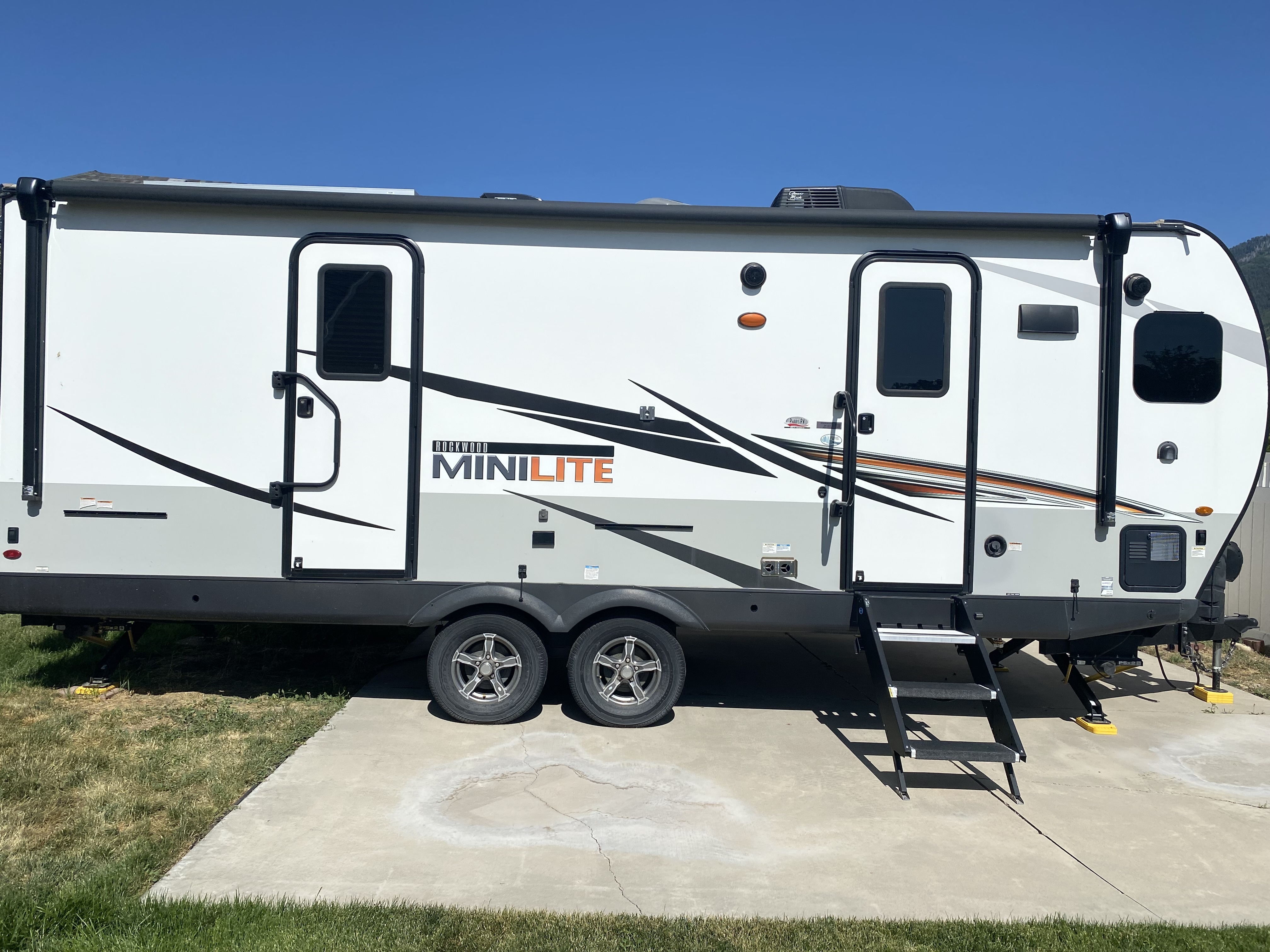 2021 Forest River ROCKWOOD MINI LITE 2516S in mapleton UT