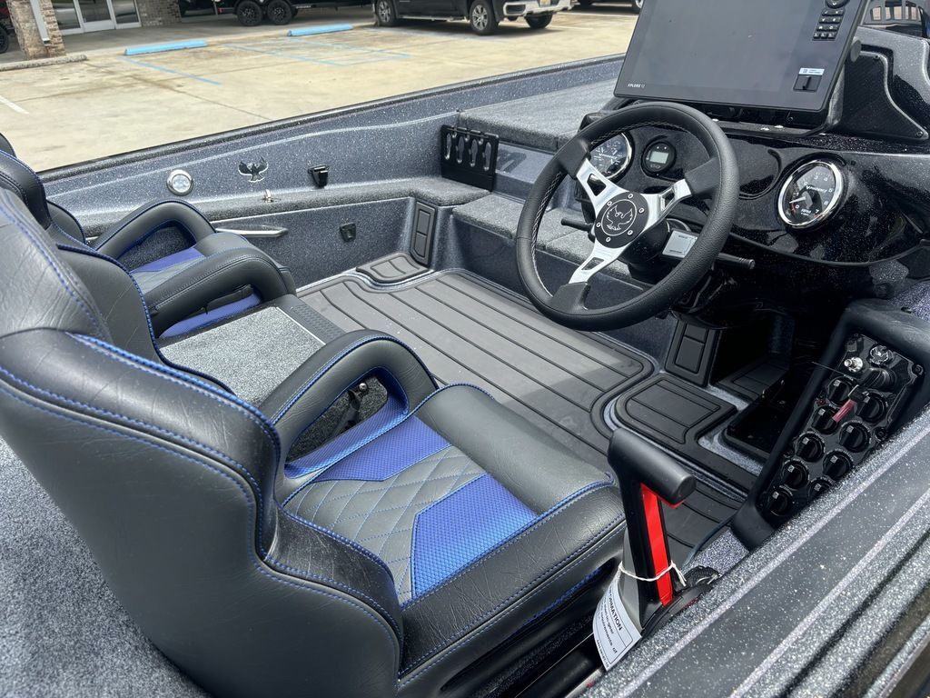 New 2027 Phoenix Bass Boats 721ZXL Pro Xp For Sale in Guntersville