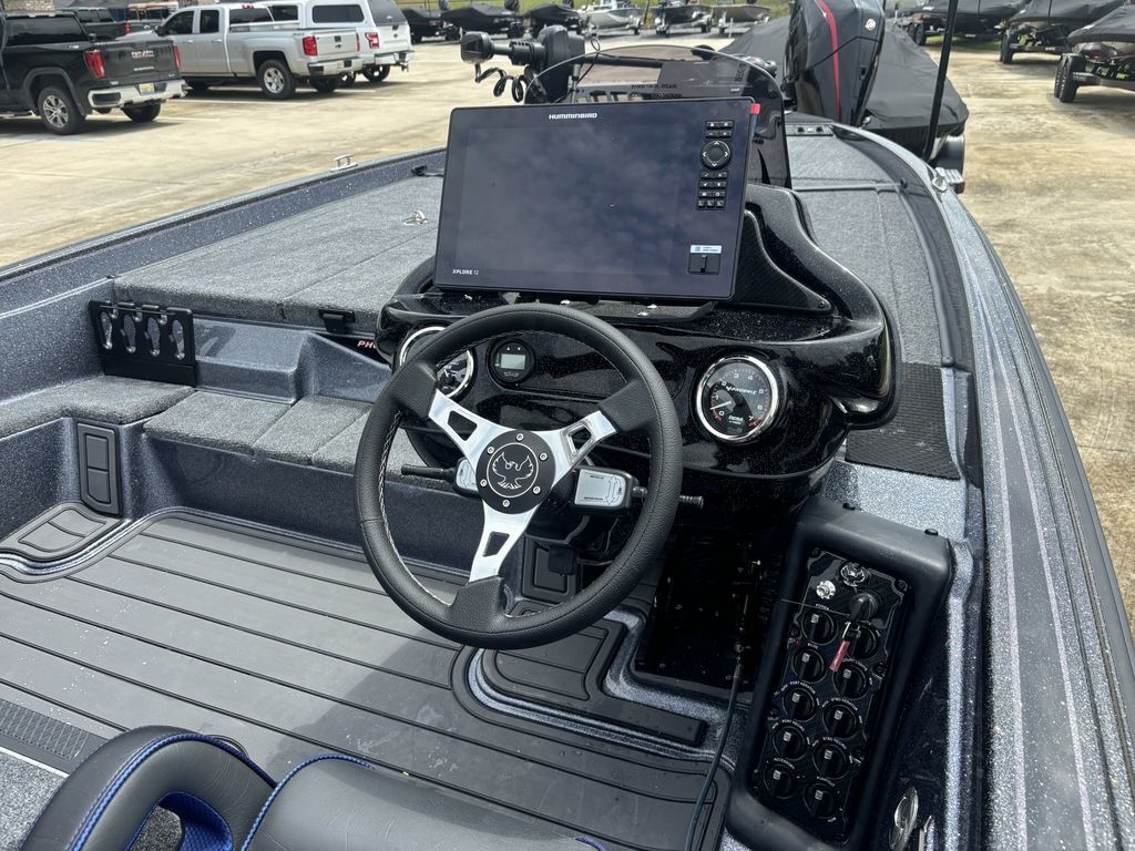 New 2027 Phoenix Bass Boats 721ZXL Pro Xp For Sale in Guntersville