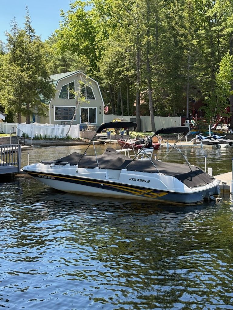 2001 Four Winns 214 Funship in belmont NH