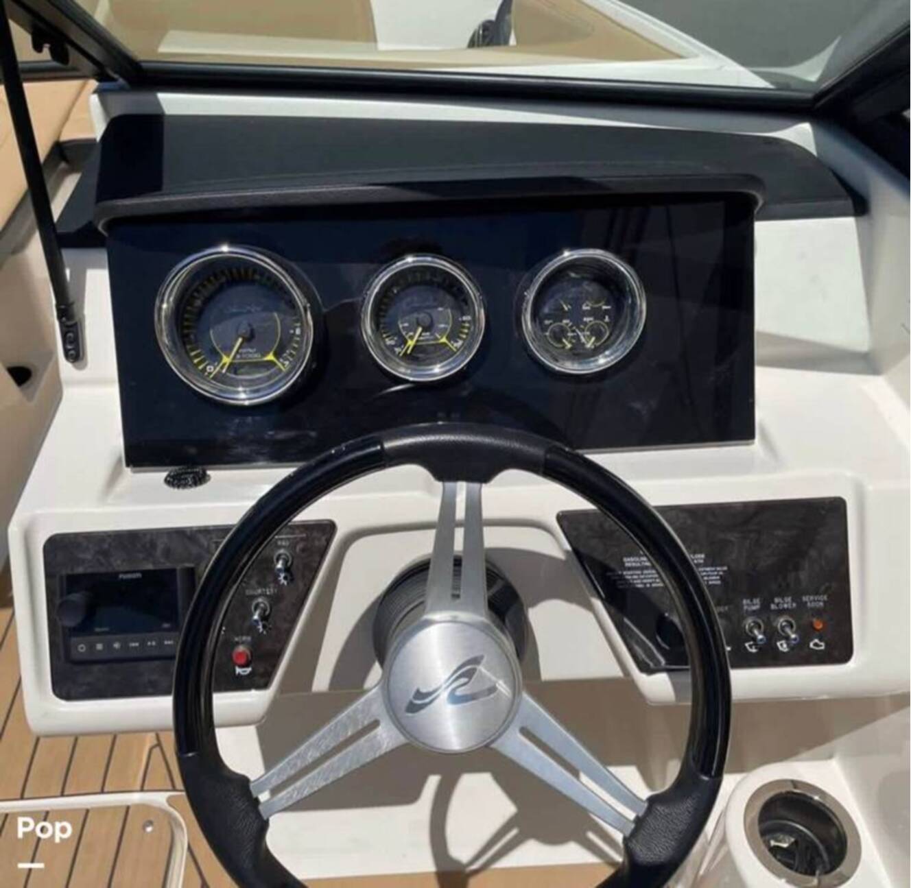 A photo of this 2022 Sea Ray SPX 190