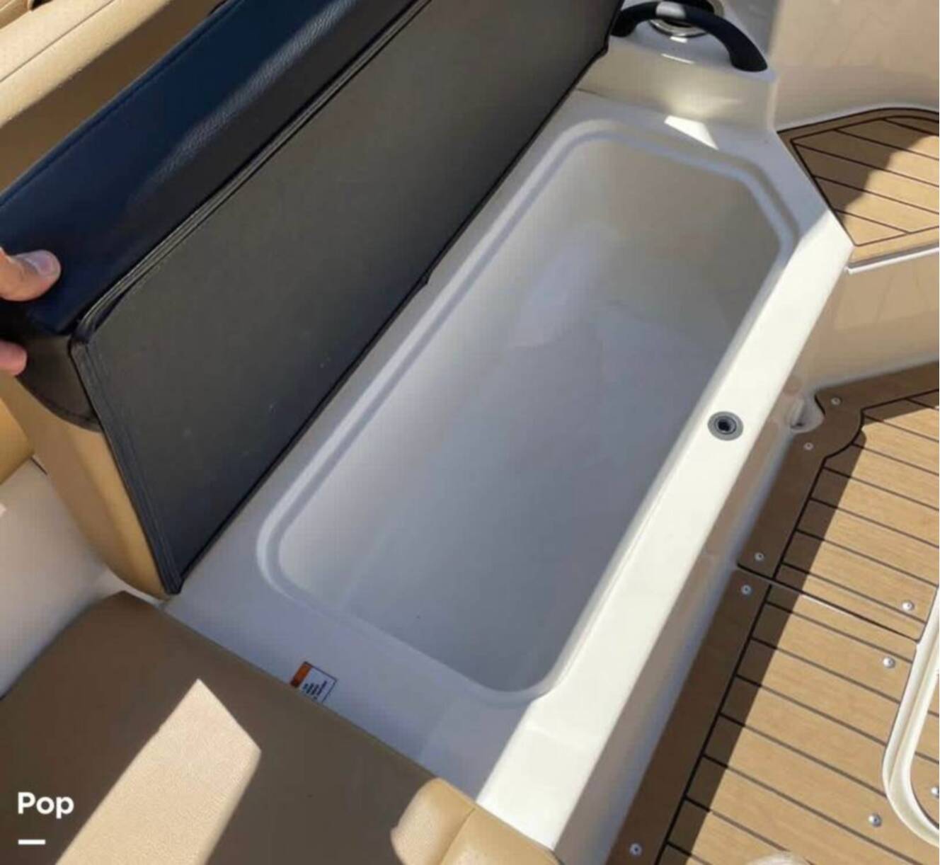 A photo of this 2022 Sea Ray SPX 190