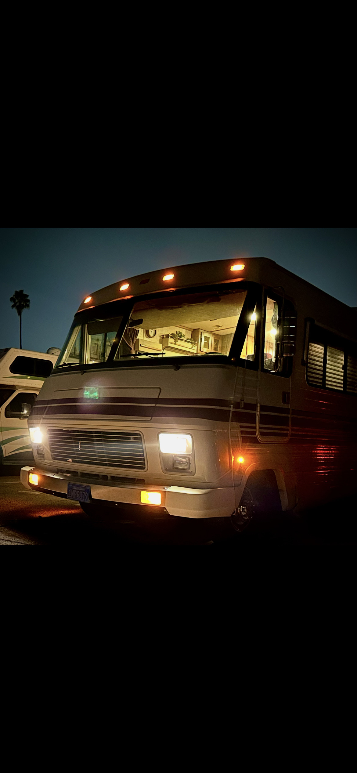 1985 Winnebago CHIEFTAIN 27 RV