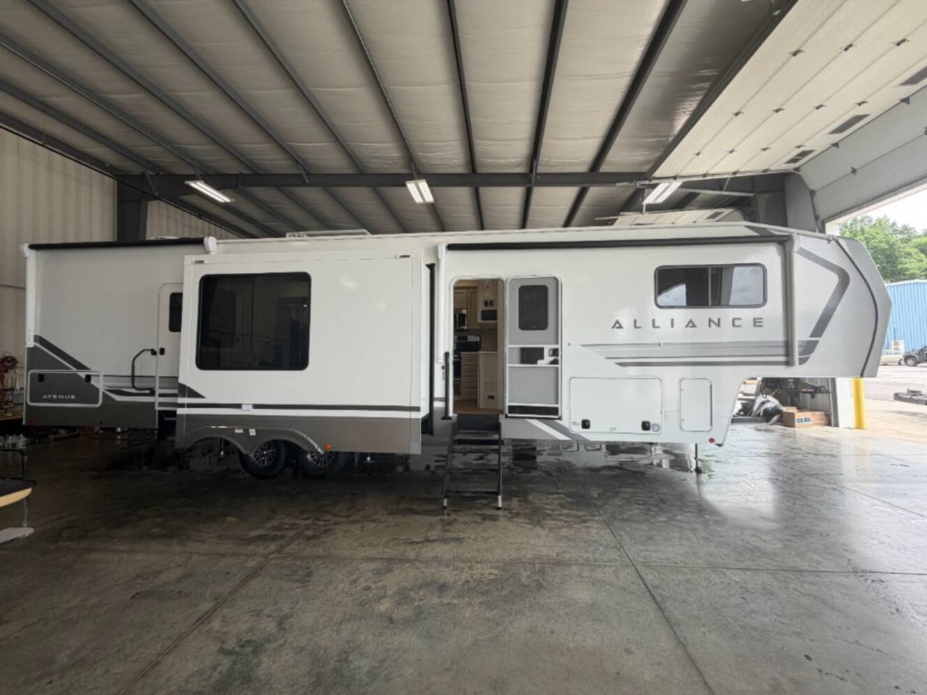 A photo of this 2027 Alliance Rv Avenue 38DBL