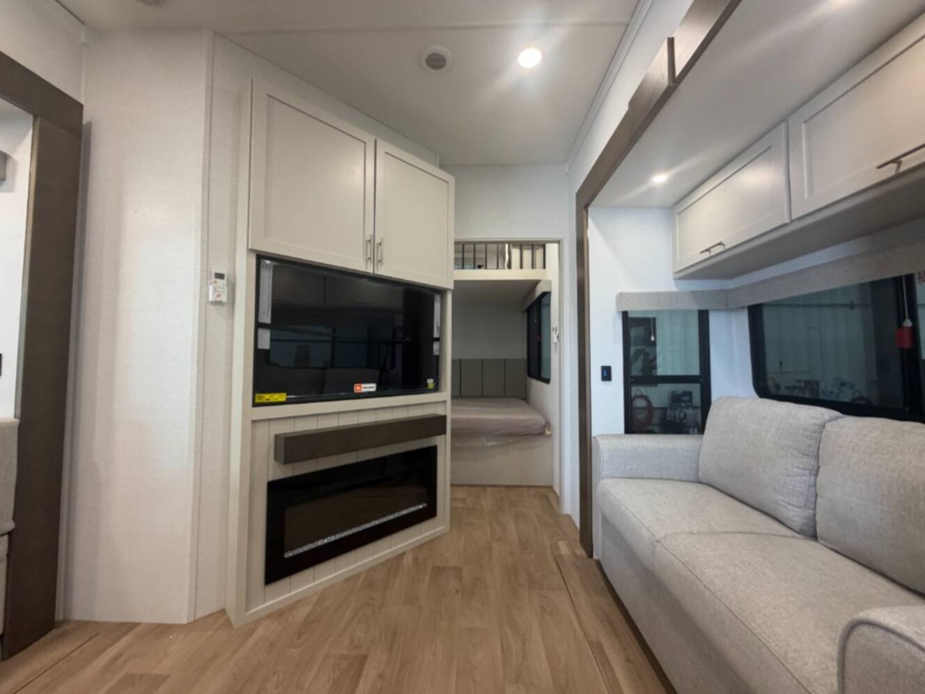 A photo of this 2027 Alliance Rv Avenue 38DBL