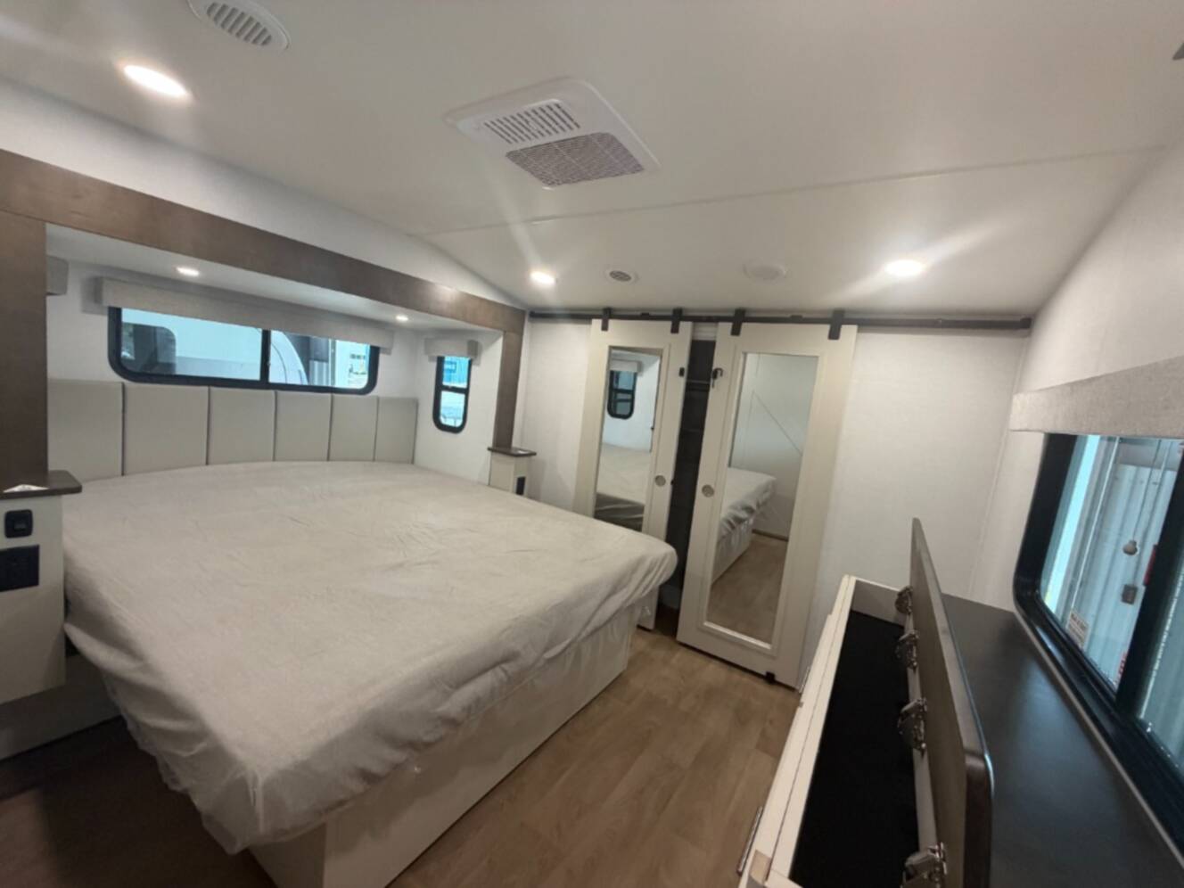 A photo of this 2027 Alliance Rv Avenue 38DBL