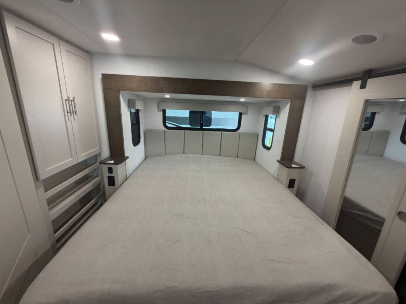 A photo of this 2027 Alliance Rv Avenue 38DBL