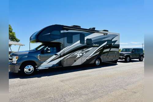 2021 Thor Motor Coach OMNI SUPER C XG32 in houston TX