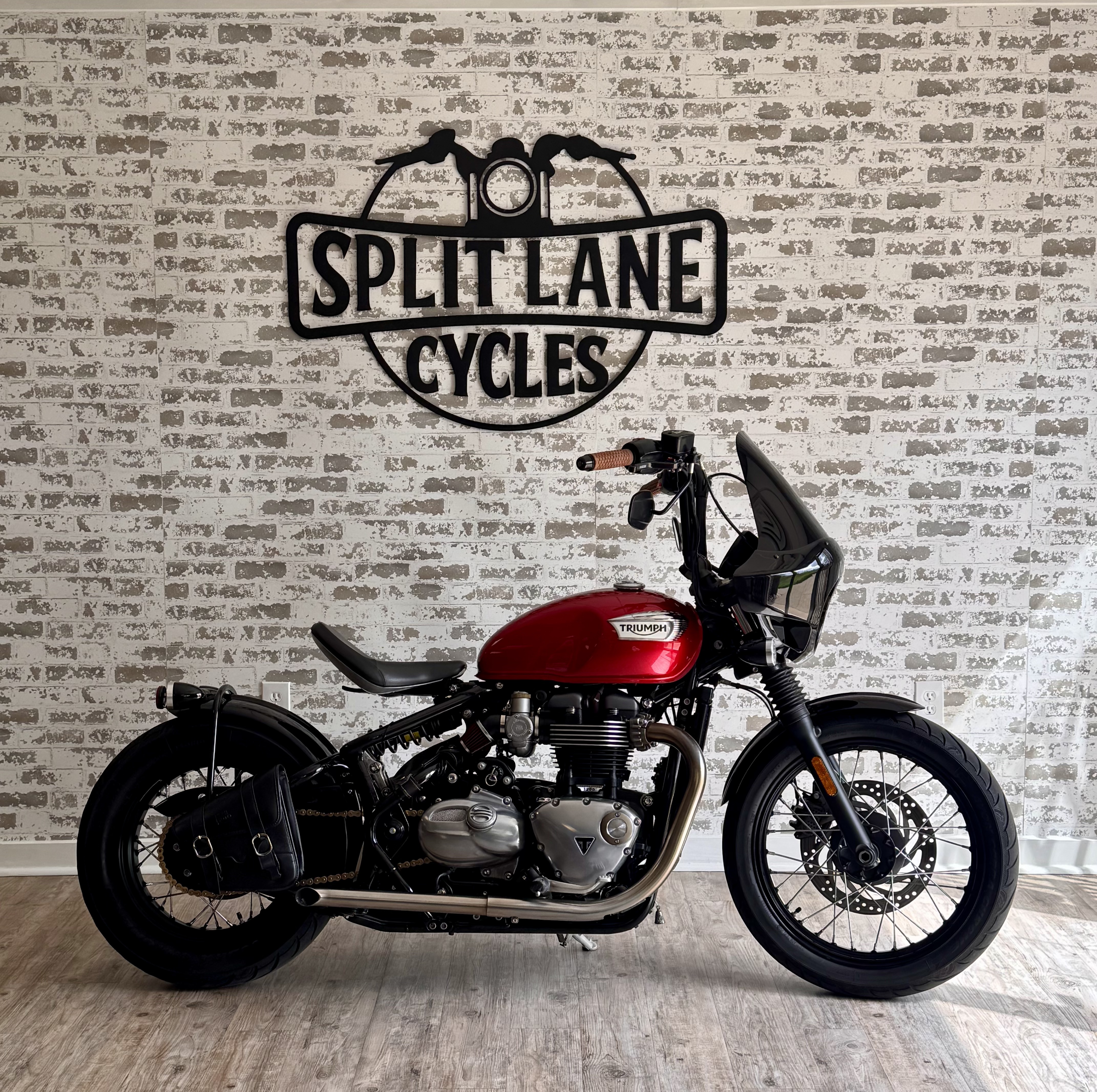 2018 Triumph BONNEVILLE BOBBER BASE in Hatboro, PA