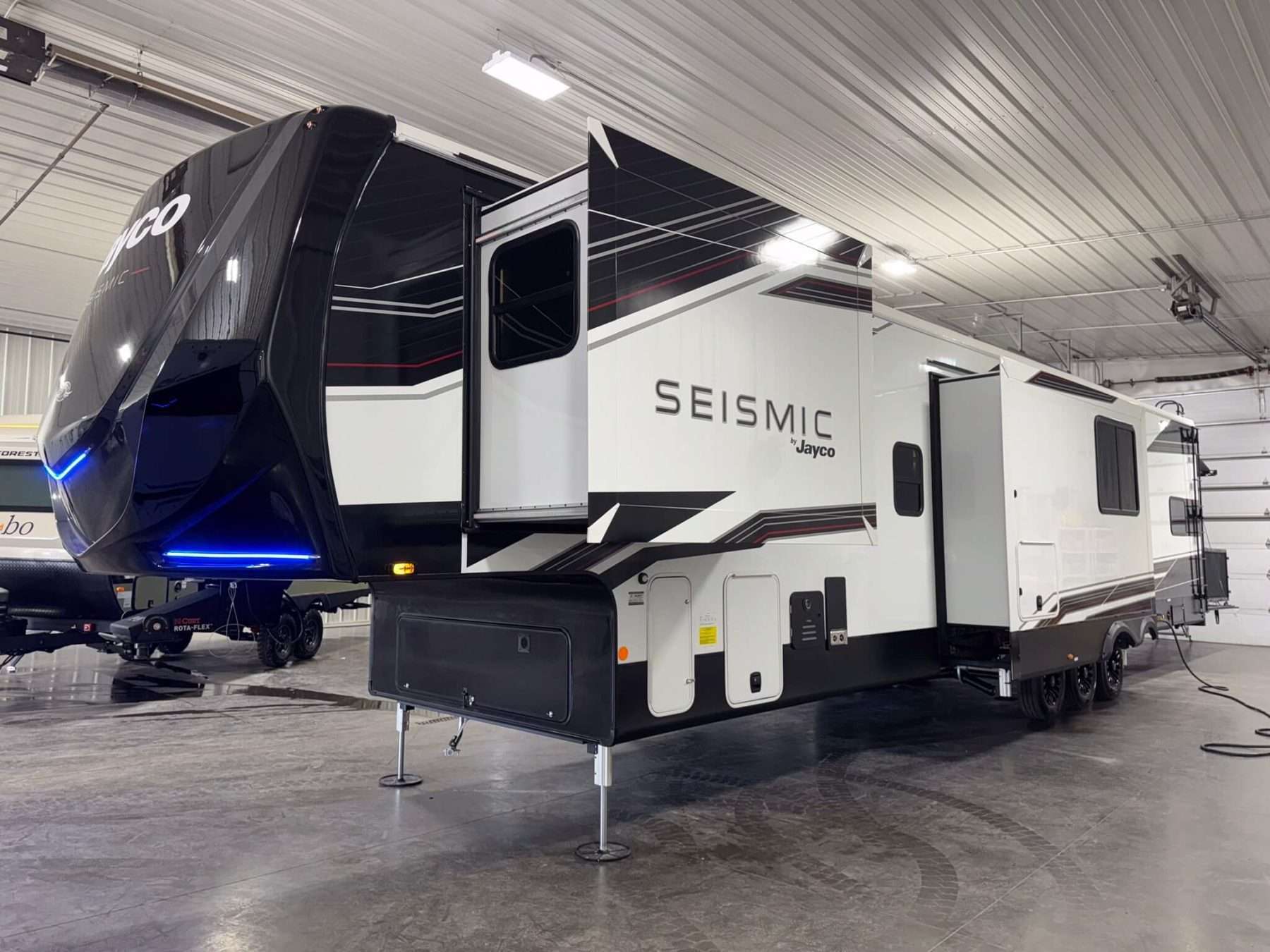 2026 Jayco Seismic 395 RV