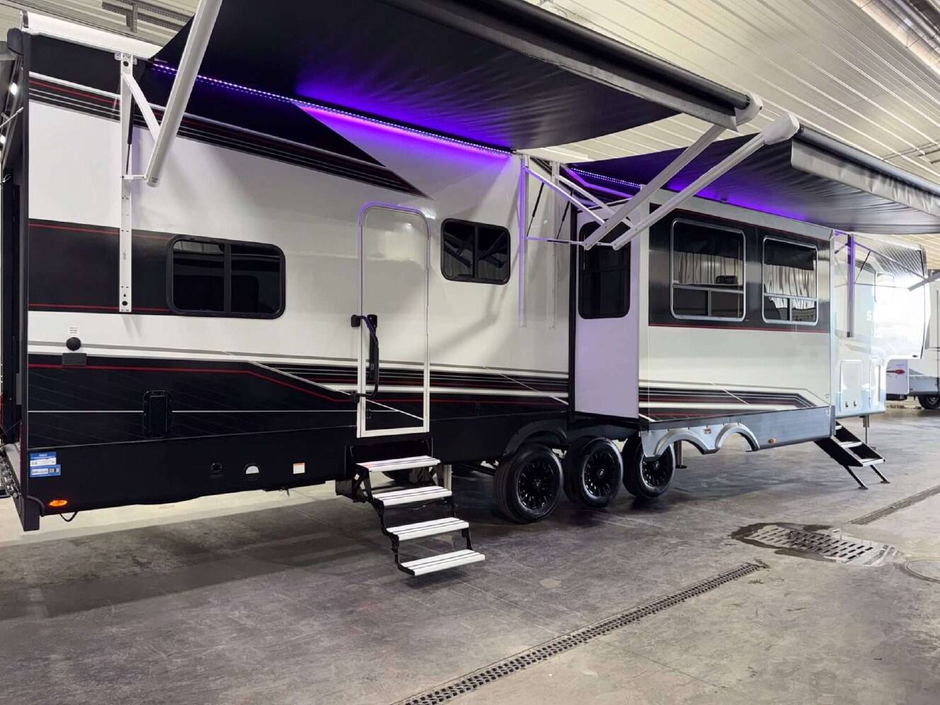 A photo of this 2026 Jayco Seismic 395