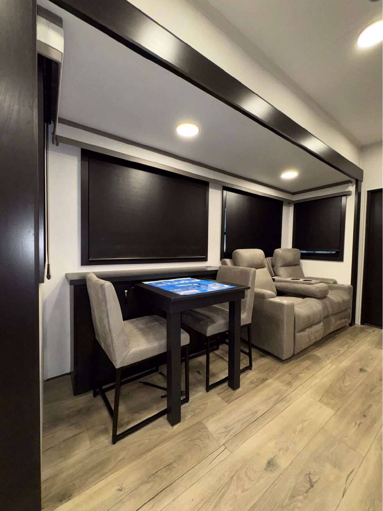A photo of this 2026 Jayco Seismic 395
