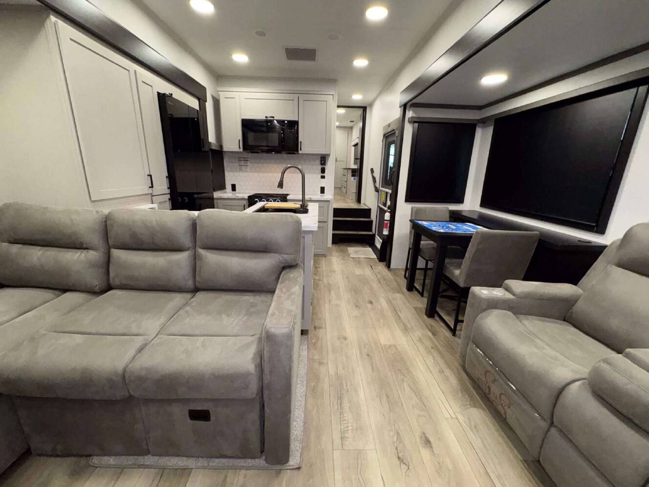 A photo of this 2026 Jayco Seismic 395