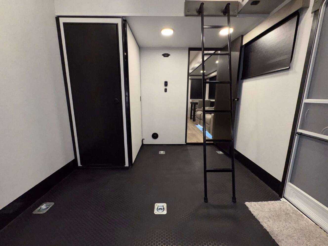 A photo of this 2026 Jayco Seismic 395