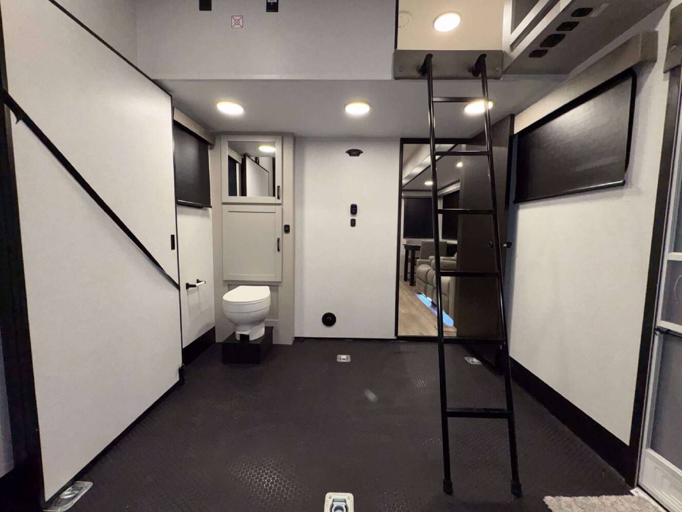 A photo of this 2026 Jayco Seismic 395