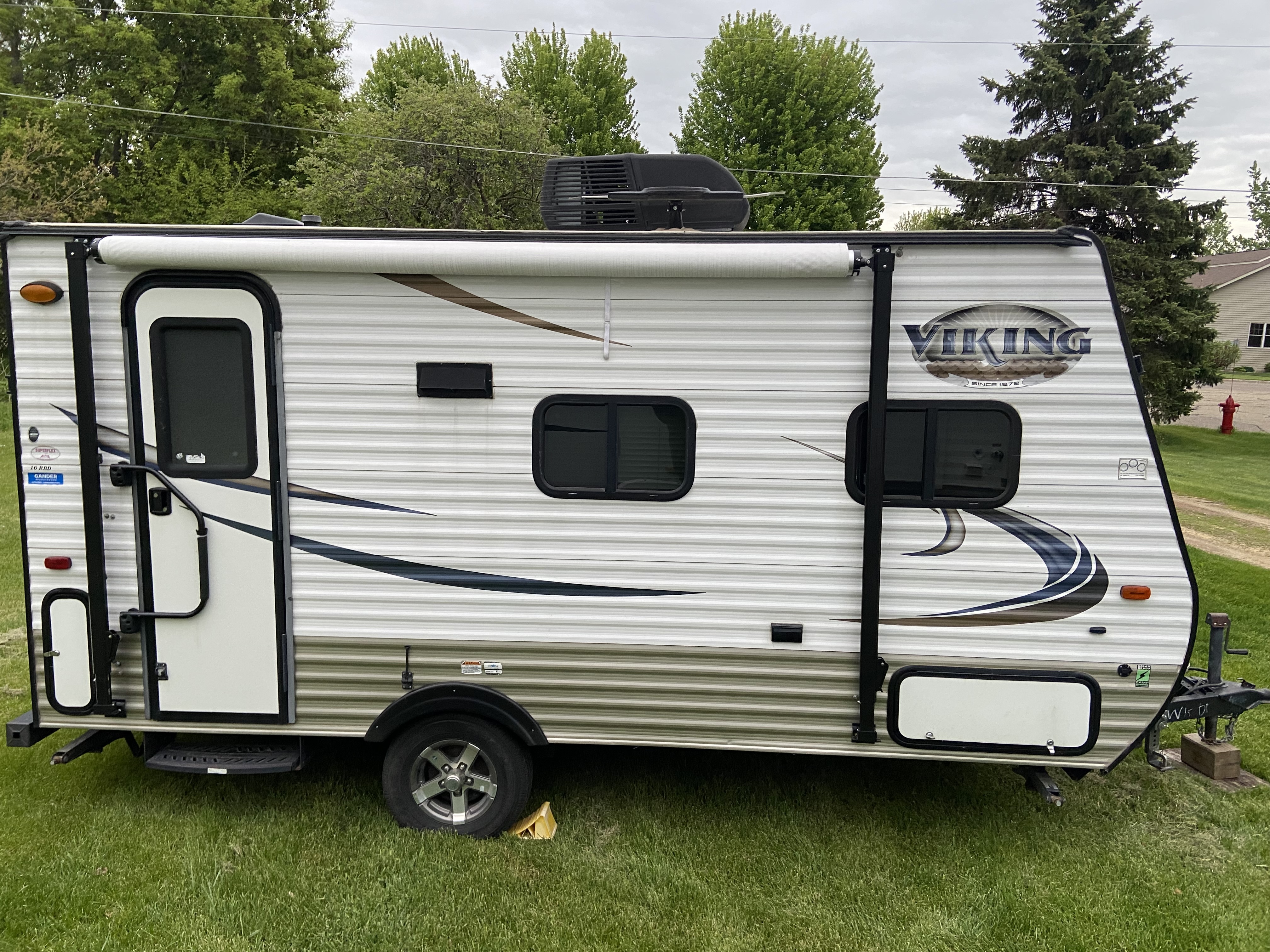 2016 Coachmen VIKING ULTRA-LITE 16RBD in stillwater MN