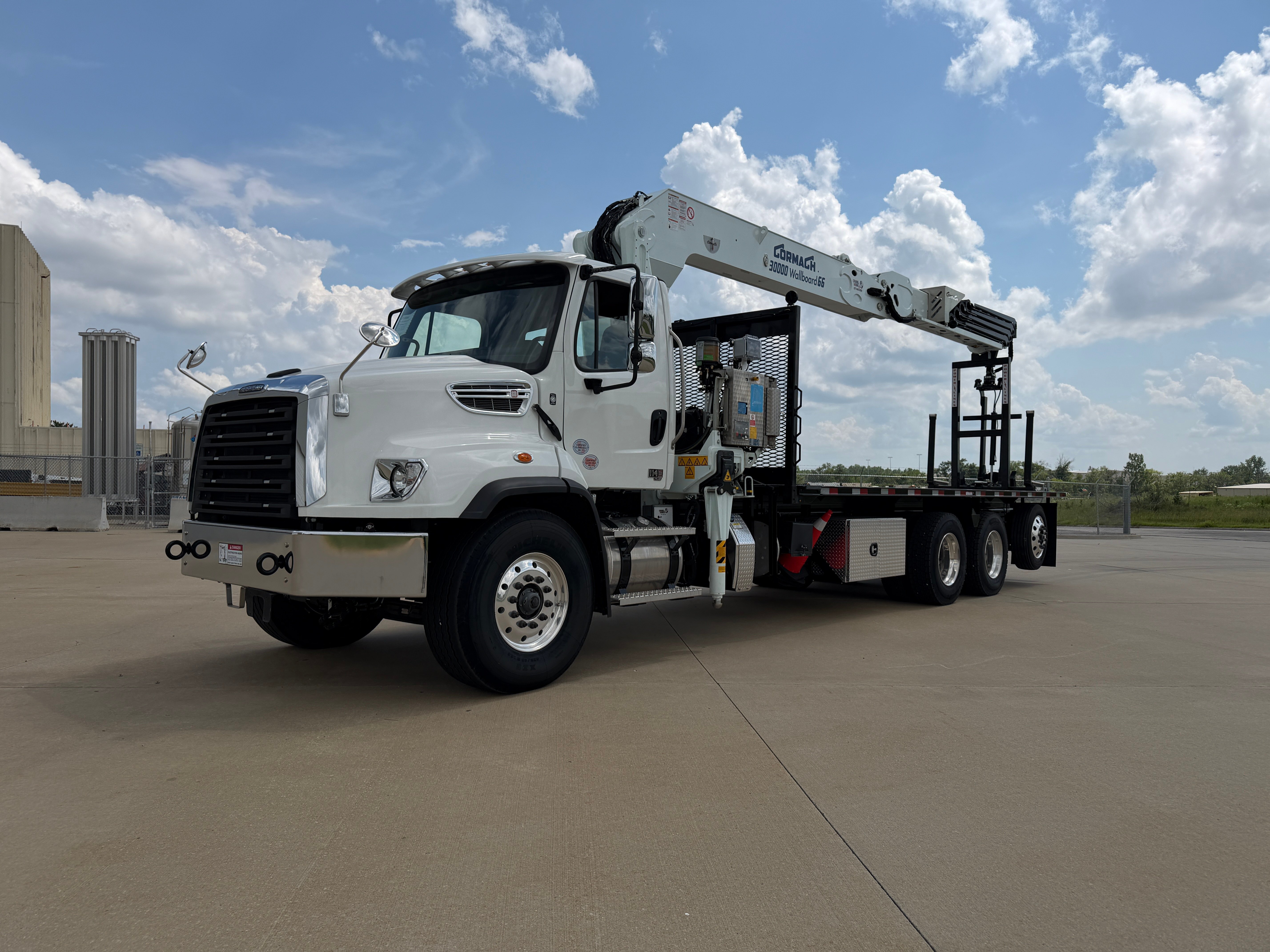 2025 FREIGHTLINER 114 SD in Olathe, KS